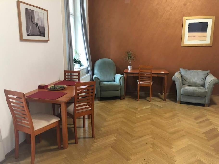 Exclusive Unique Apartments - Prague Central Buitenkant foto