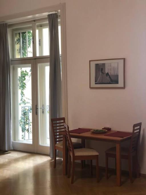 Exclusive Unique Apartments - Prague Central Buitenkant foto