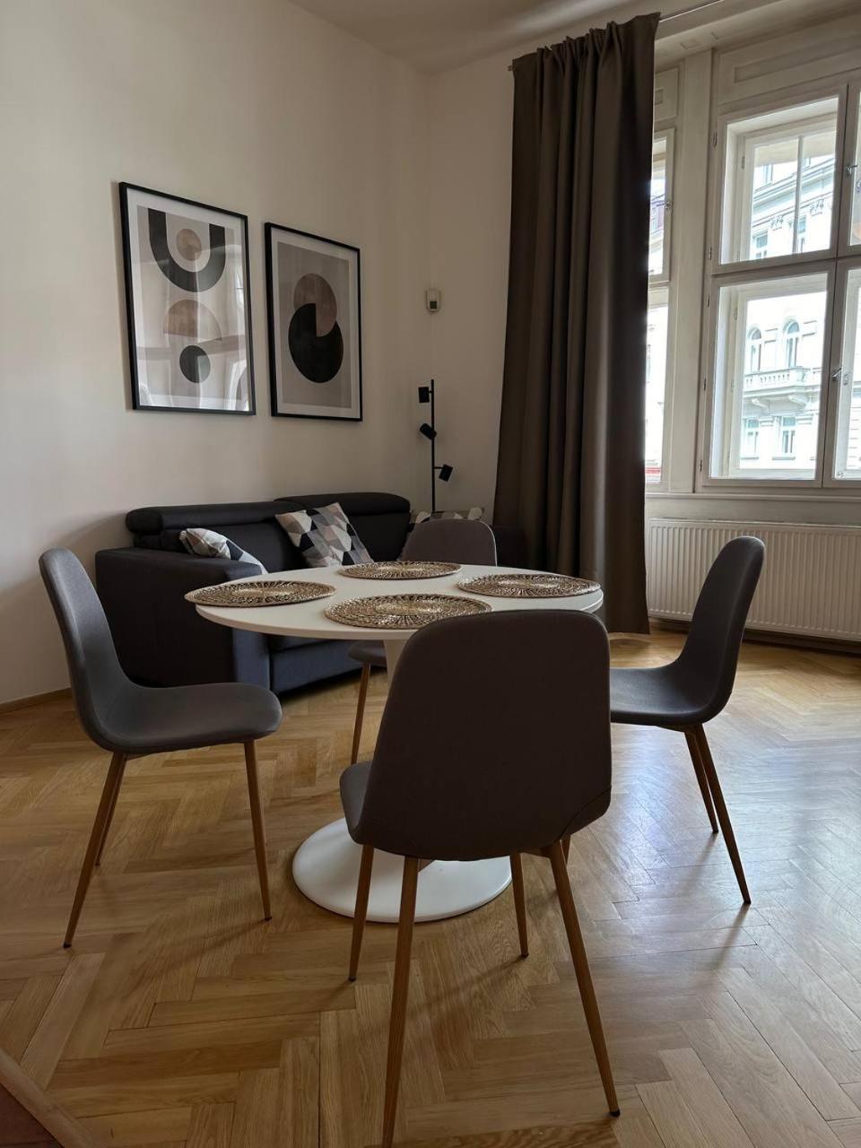 Exclusive Unique Apartments - Prague Central Buitenkant foto